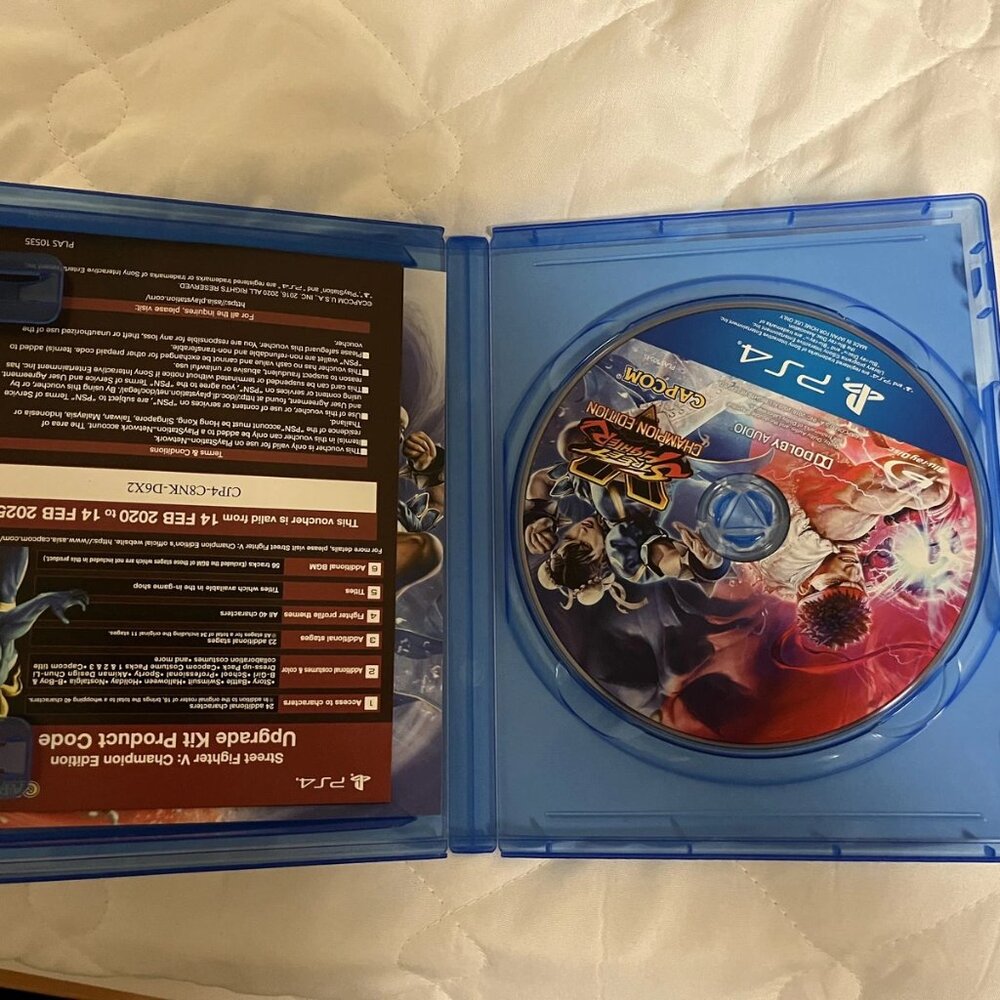Street Fighter V Champion Edition - PS4 - Picture 2 of 3